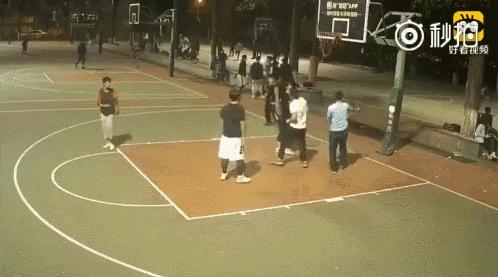 果断收藏！这6种传球招式，缩小你和白巧克力之间的差距