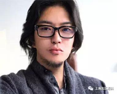 照镜子特别丑照相更丑,照镜子觉得自己好丑