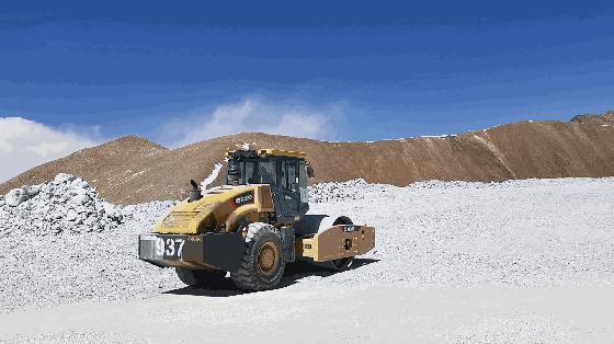 都挺好土拨,徐工双缸压路机的优缺点