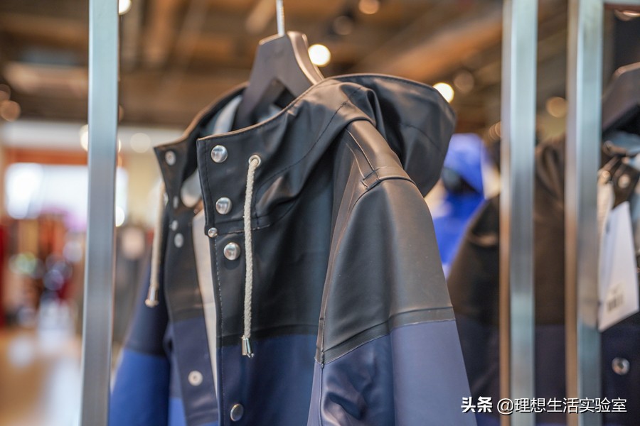 我们逛了天的成都时代奥莱，为你整理出这份春节新衣精明采购清单