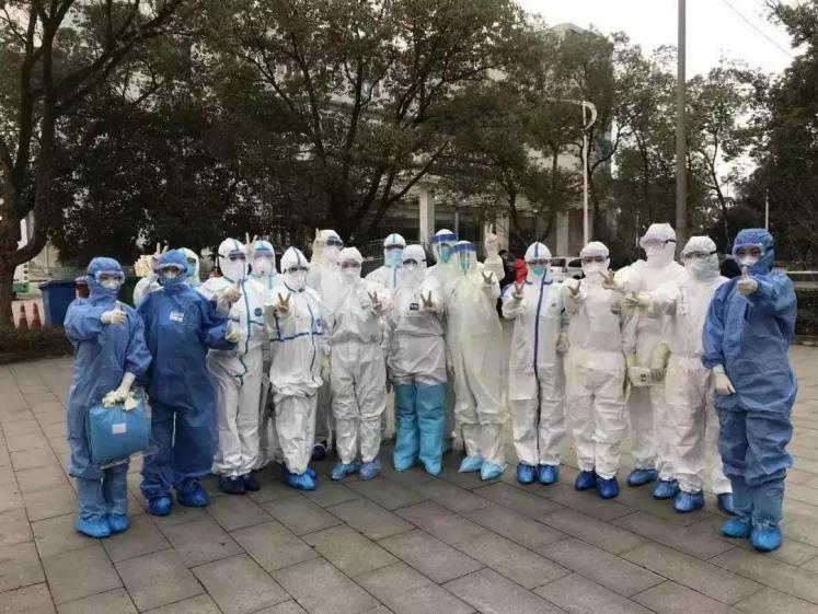 除夕当晚集结、90后医生剪去长发,天津这所双一流高校31位医护人员出征武汉!