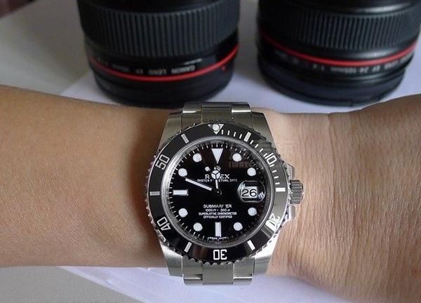 戴绿水鬼的多还是戴黑水鬼的多,年纪大的戴黑水鬼还是绿水鬼