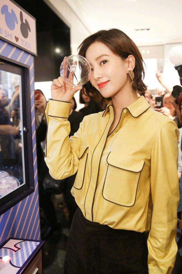 刘诗诗人美心善,刘诗诗休闲look慵懒惬意