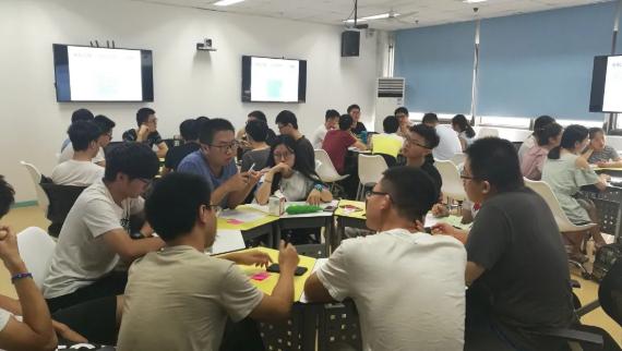 因铁路而生，因铁路而强！欢迎报考北京交通大学电子信息工程学院！