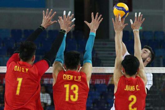 中国男排1-3不敌伊朗,中国男排0-3惨败意大利