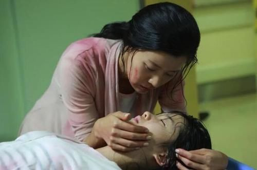 一个真实的暗网：隐私宛若商品，人命被明码标价，钱可以买到一切