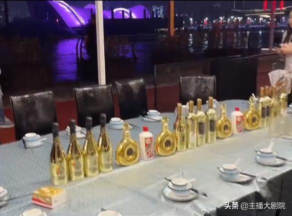 近期关于铁山靠榜上“大哥”，光头哥售卖假货的事