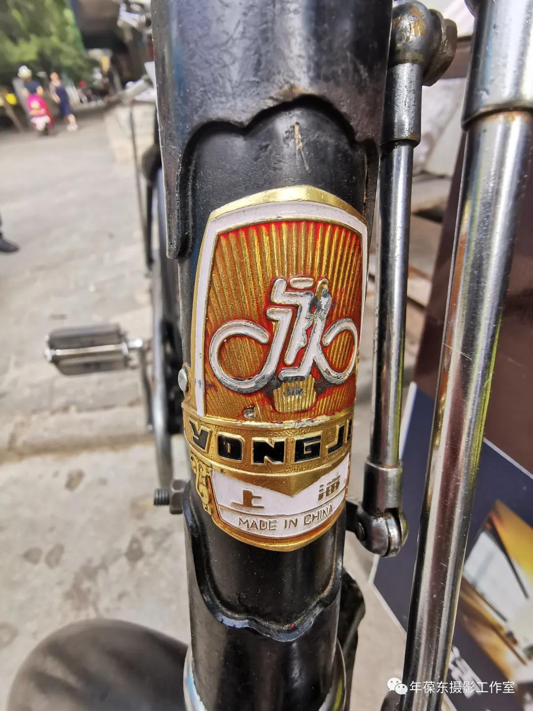 旧凤凰自行车能卖多少钱,上海老式凤凰自行车还有卖的吗