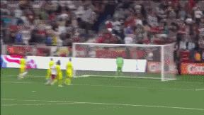 枪王加盟巴萨如愿获得欧冠，生涯唯一污点用手将法国队拍进世界杯