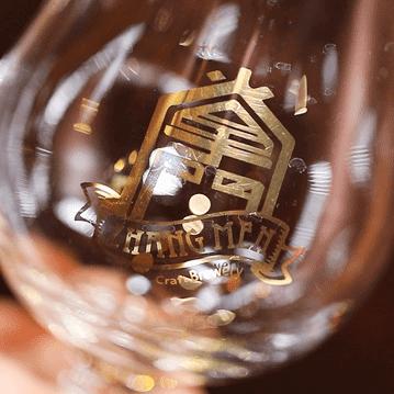 外国人喝中国精酿,泥煤味精酿