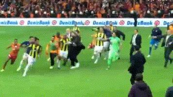 土耳其德比冲突,土耳其甲级联赛发生冲突