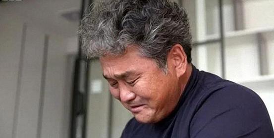 韩国姑娘洗澡被*拍偷**因担心视频流传网络而饱受折磨最终自杀离世