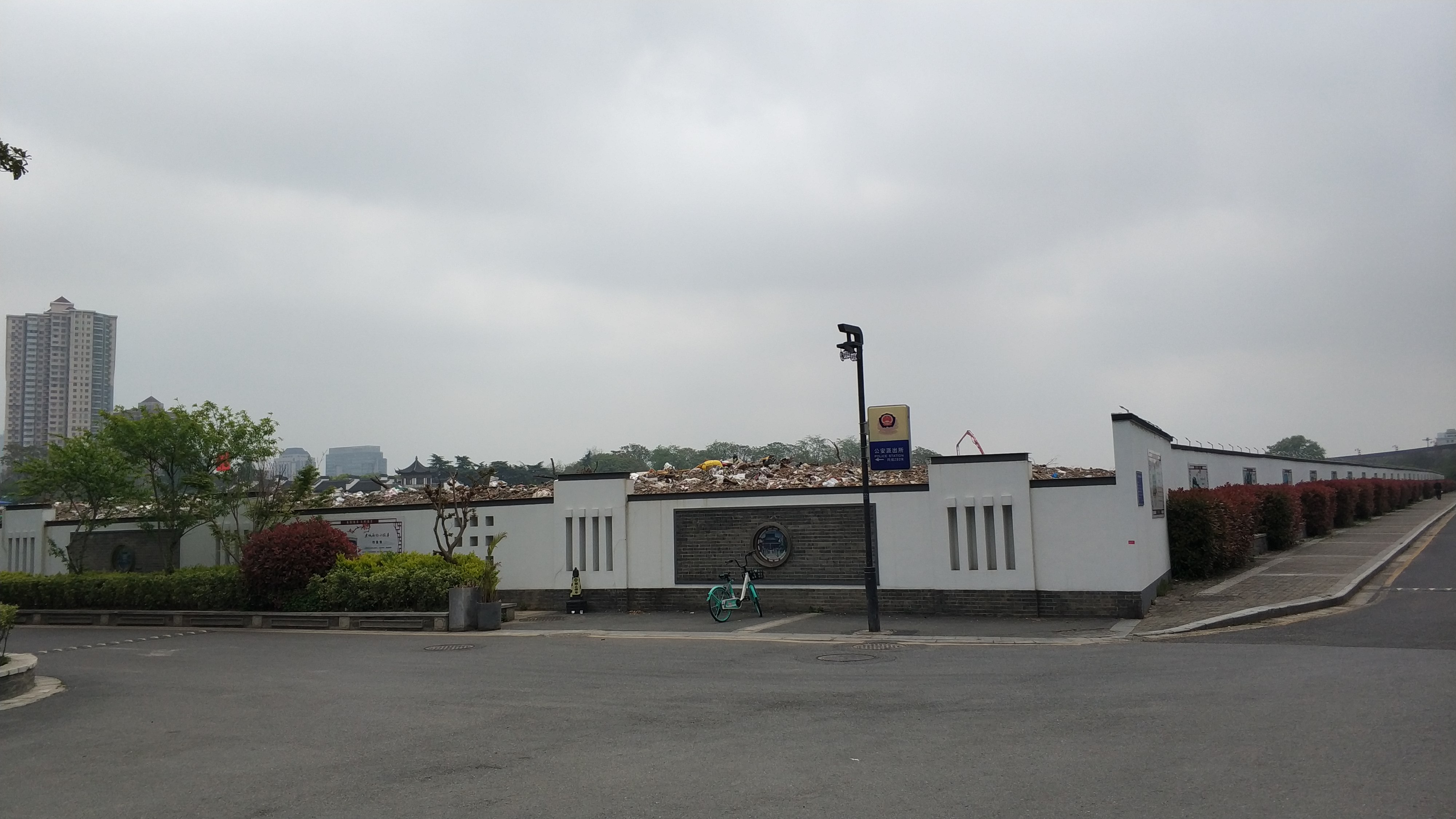 登金陵凤凰台李白其中有名的句子,登金陵凤凰台含着李白独特的句子