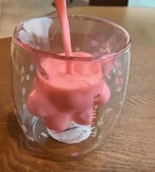 品牌IP火到你不敢认，星巴克“猫爪杯”竟能卖到1348元