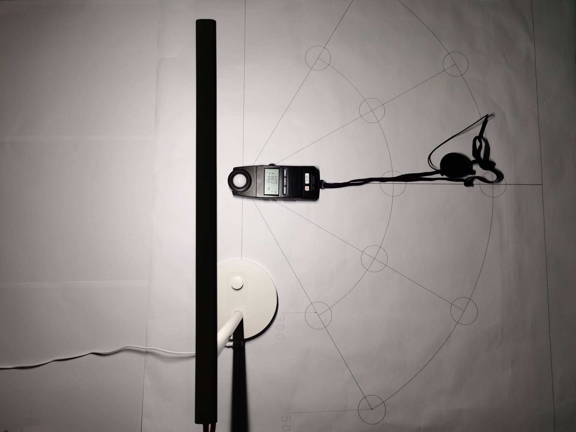 护眼台灯台式和落地款如何选,高性价比护眼台灯选择