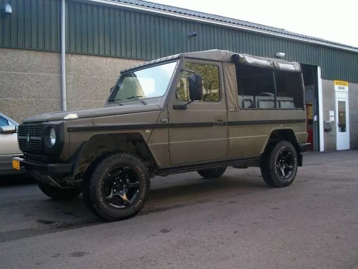 奔驰g六驱越野,六轮七座奔驰g系列越野车