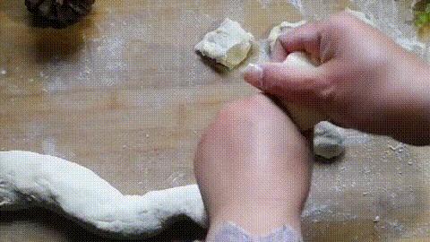 水煎包顶部不太熟怎么办,水煎包底子怎么不黄