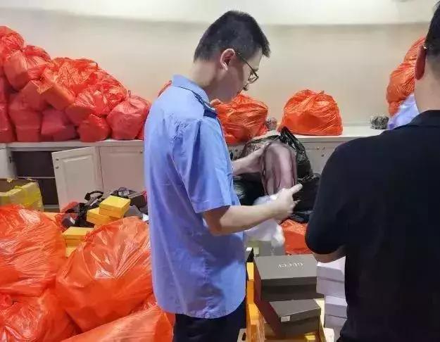 海外代购奢侈品真实内幕,海外代购奢侈品直播假的