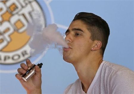 用烟戒烟的危害,抽烟可以用电子烟戒掉么