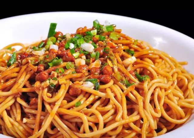 好吃的热干面的做法视频,教你正宗武汉热干面做法