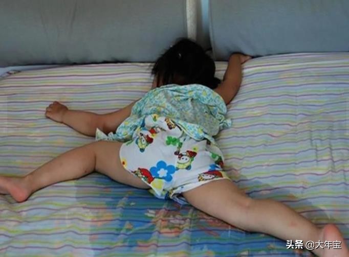 不穿尿不湿的宝宝会怎样,不穿尿不湿怎么不尿床
