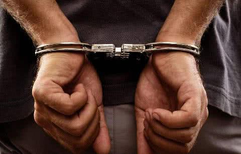 讲好“包夜”卖淫女中途加钱，男子称“不讲职业道德”将卖淫女杀害