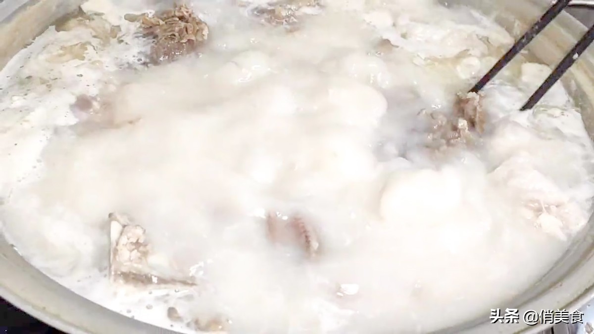 羊肉汤怎么炖不膻味最好喝,羊肉汤怎么炖放什么去膻味