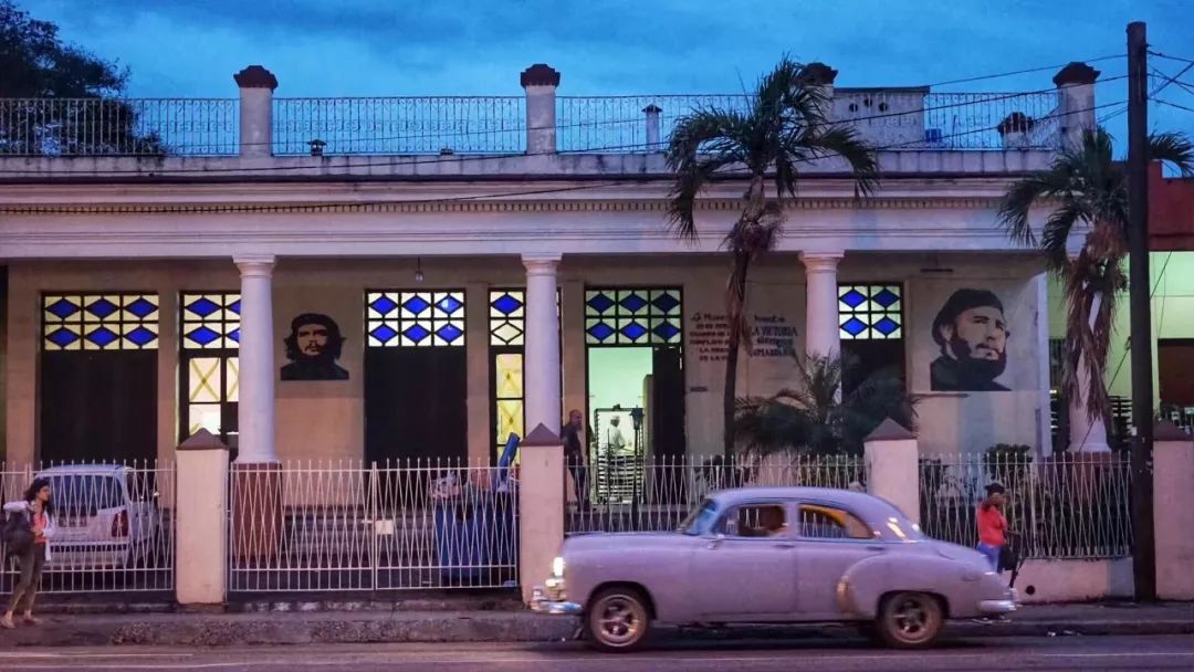 美国西海岸(碰撞)古巴哈瓦那