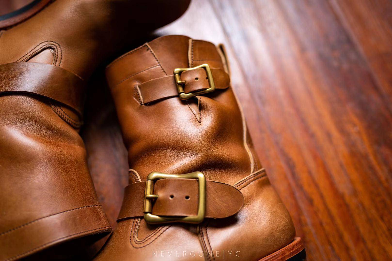 皮鞋松了有什么办法解决,皮鞋一只松一只紧是怎么回事