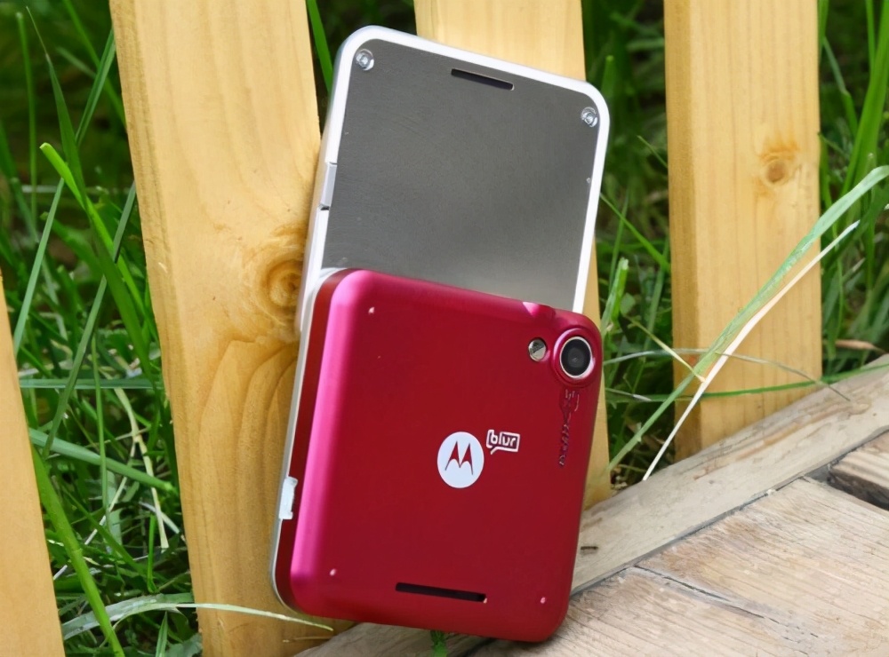 最经典的全键盘手机,盘点那些不务正业的文具