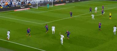 西甲-维尼修斯破门梅西飞铲染黄皇马2-0巴萨登顶