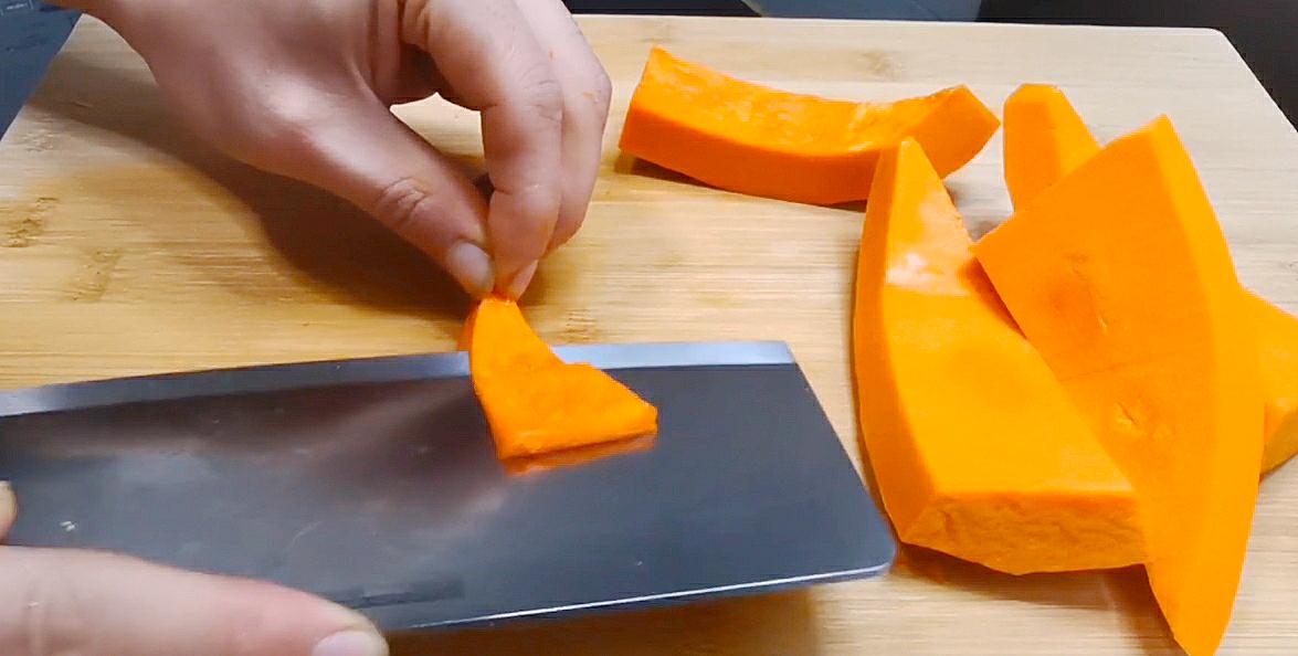 怎样煮鲜枣更甜又好吃,解锁红枣新吃法三蒸三晒软糯香甜