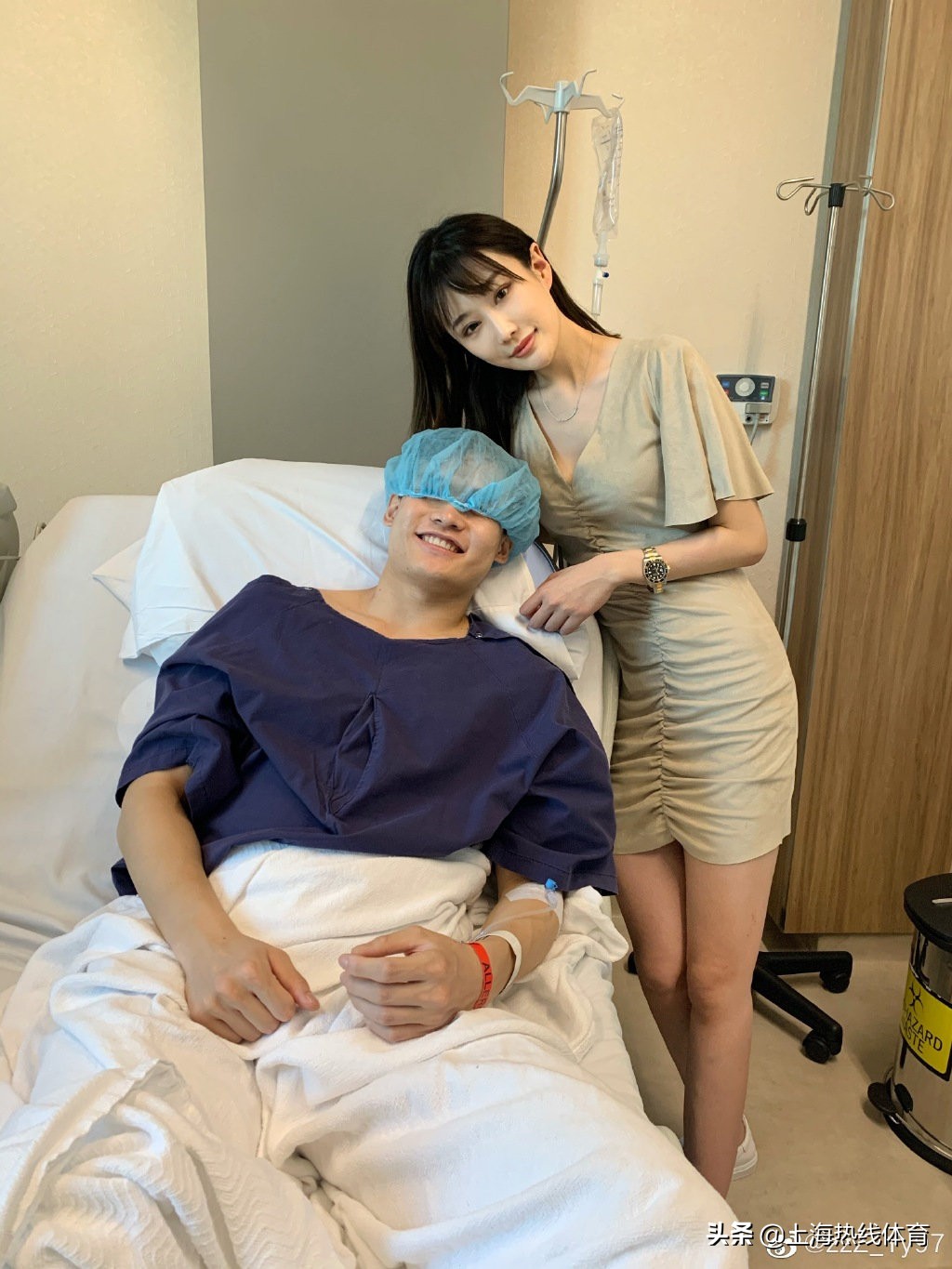 队医给国奥门将推荐遗精药致膝盖过敏