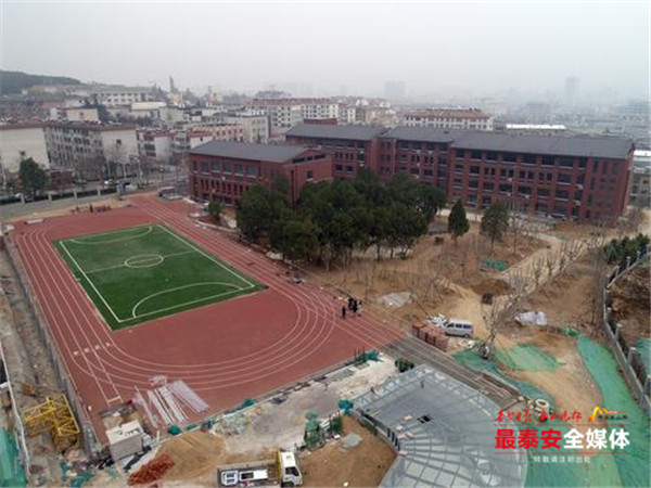 学校独特的文化氛围和人文气息,学校教育环境和氛围