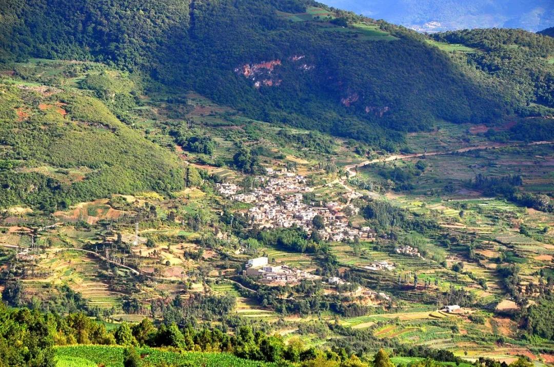 走进深山看美景,走进深山看大山里的风景