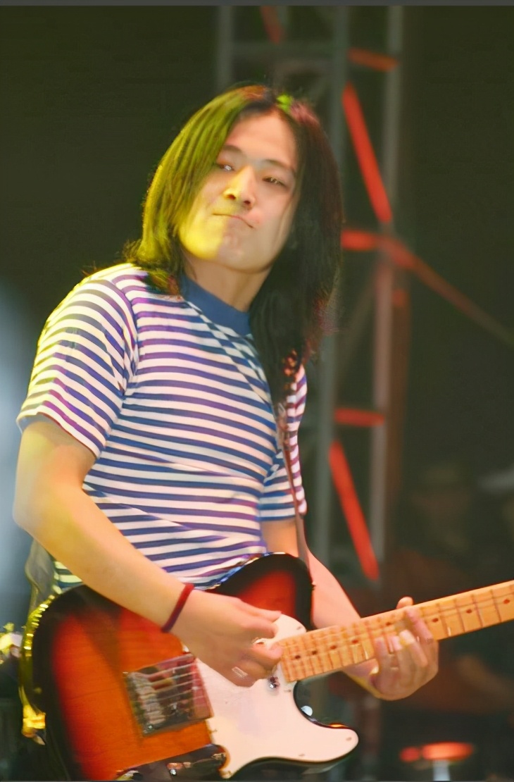 中国摇滚代表人物何勇,当初的歌手何勇现在什么情况