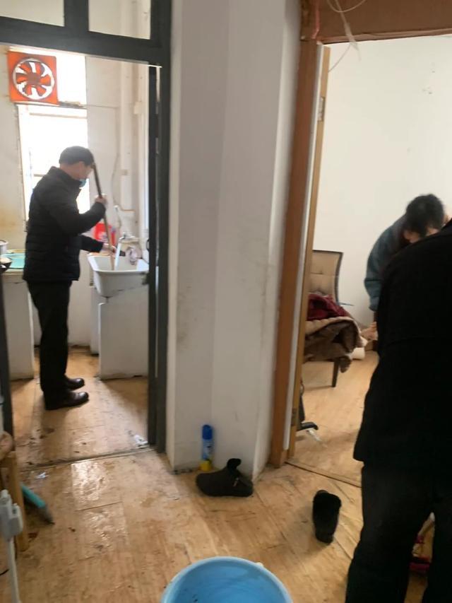 大灾无情，人间有爱！广兴新村有群好邻居，好领导