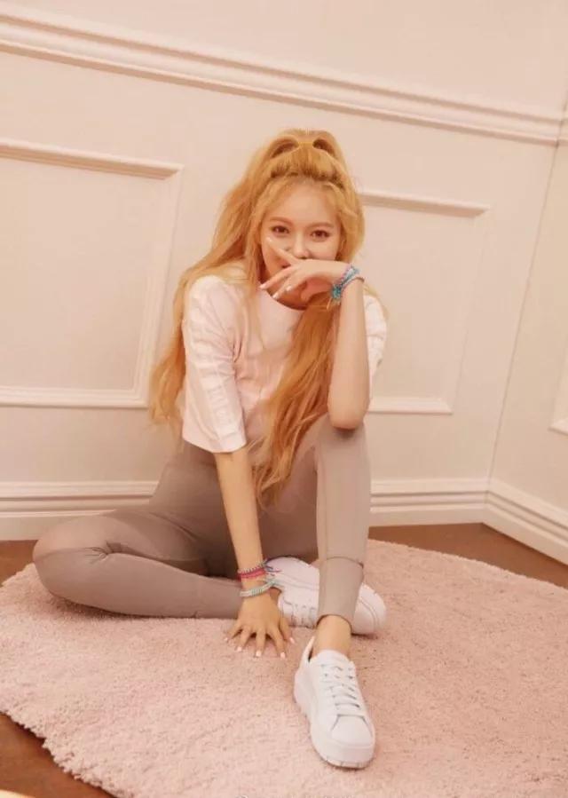 穿不了高跟鞋和硬底鞋,穿不了高跟鞋穿裙子搭配什么鞋