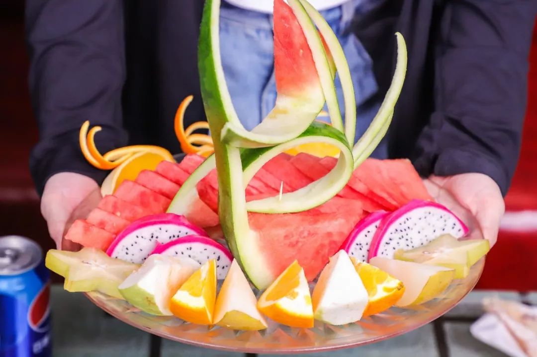 shou家自带食材的火锅店,开在KTV里,人均10+元