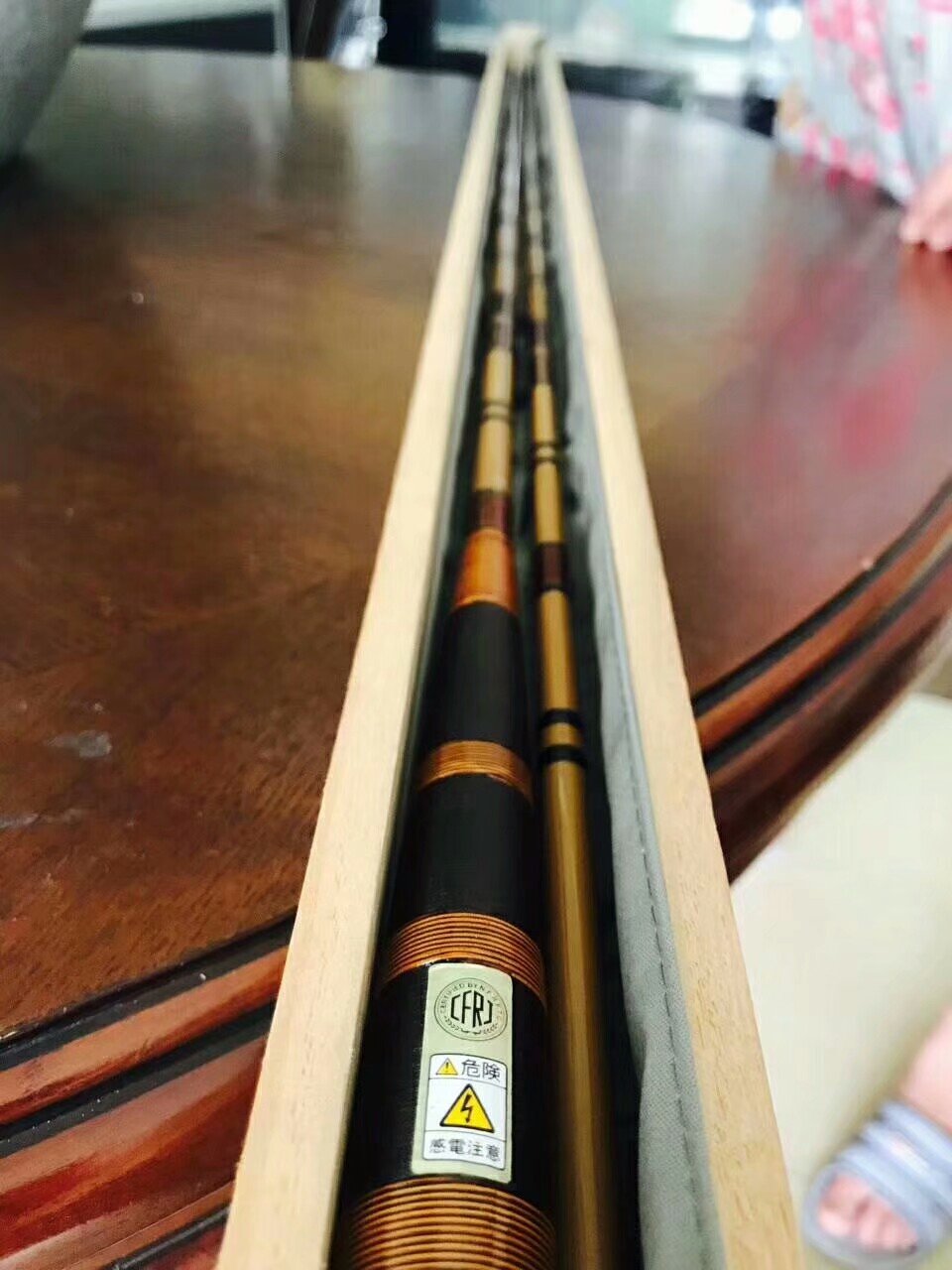 钓鱼竿为什么不绝缘,钓竿哪个牌子好