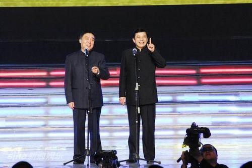 相声艺术家王敏大连收徒姜昆苗阜陈寒柏到场祝贺