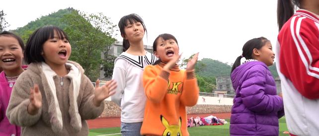 逐梦“黔”行，振兴乡村！北京市公安局支教民警将足球带到黔西南