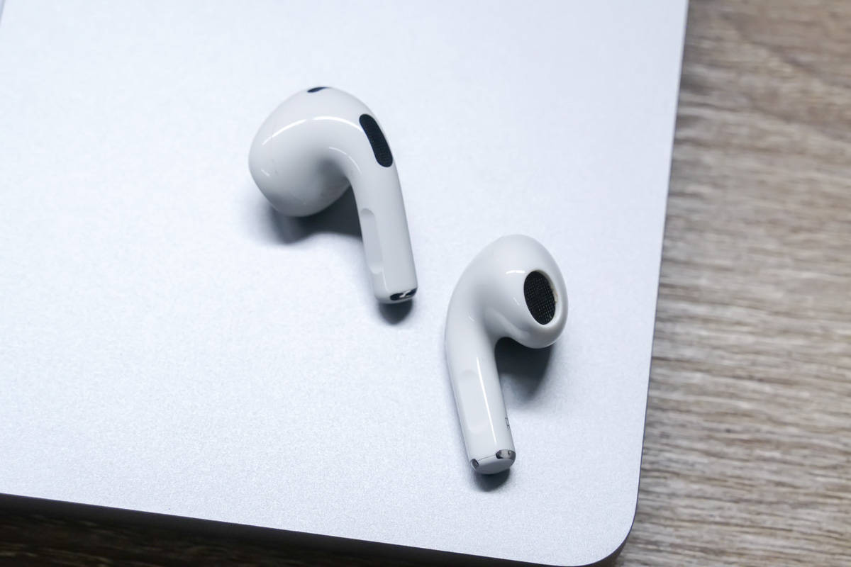 airpods3左右耗电不一样,airpods3轻点两下无反应