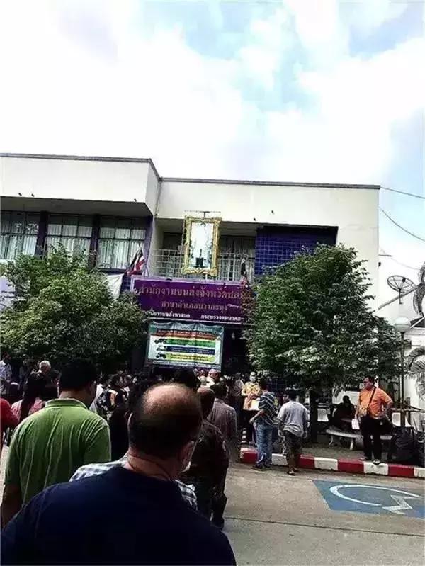 泰国驾校报名费多少,泰国学车