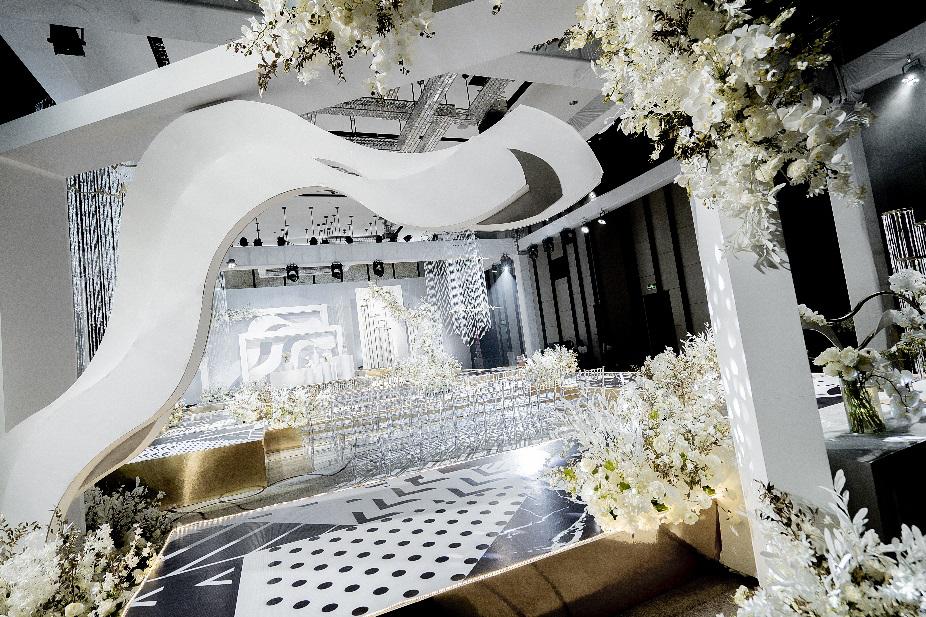 重庆融汇丽笙酒店婚礼价格,重庆融汇丽笙酒店草坪婚礼