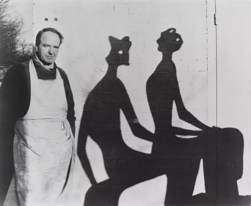 亨利摩尔著名作品名称,亨利摩尔个人资料