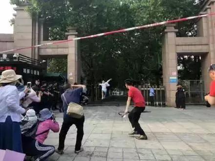 现实中真实的师生恋,师生恋的真实背后