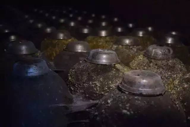 与尔同销万古愁上一句是什么,与尔同销万古愁李白哪来的愁