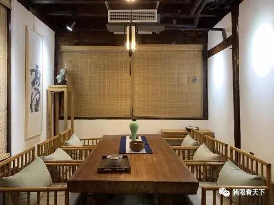 上海人叫菜饭，浦东人叫咸酸饭，其实是寒酸饭，穷人吃的