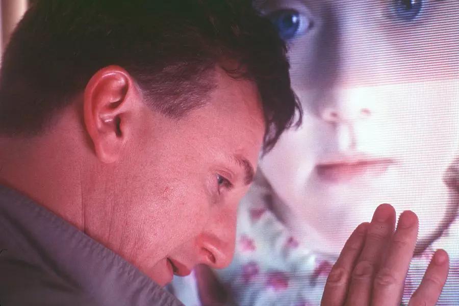 《我是山姆》智障父亲和正常女儿的故事，感动了全世界